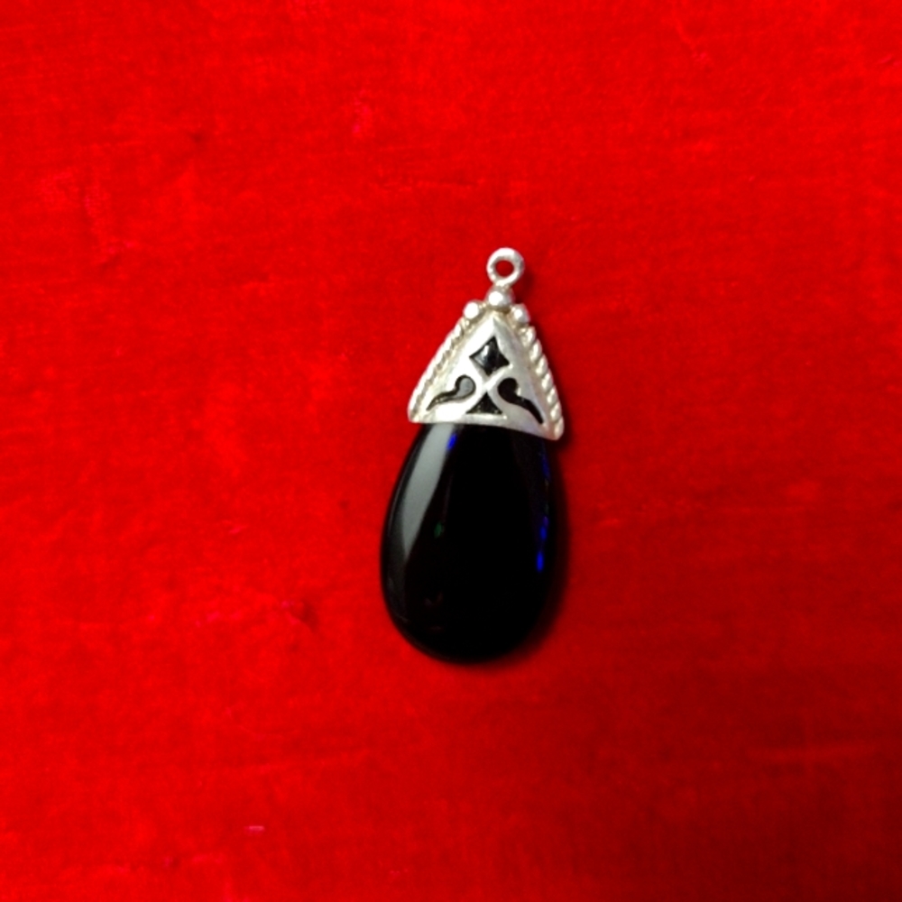 Black stone pendant